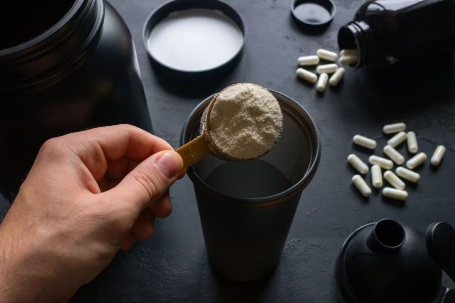 How Much Whey Protein Should You Take Per Day?